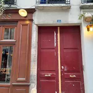 Cosy 2 Pièces Typiquement Parisien à Notre-dame Appartement Paris